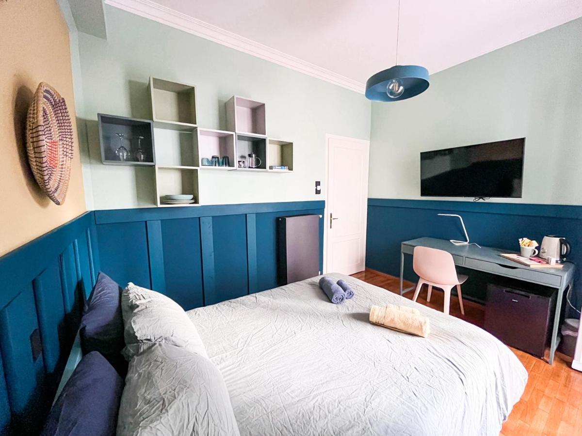 Peaceful And Central Room With Balcony Next To Hilton Athens Ngoại thất bức ảnh